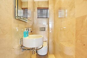 Dolphin Beach E5
