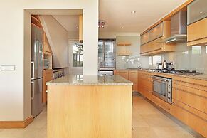 Dolphin Beach E5
