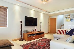 Dolphin Beach E5