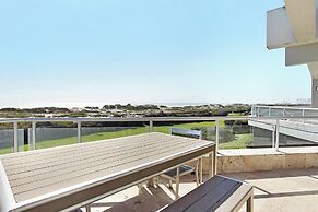 Dolphin Beach E5