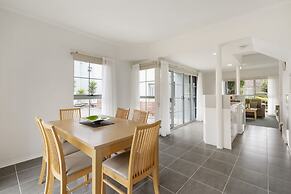 Whitecliffs Beach Resort