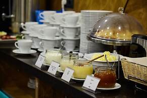 Econom hotel Equator - Hostel