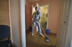 Econom hotel Equator - Hostel