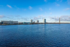 WINWINSTAY Exclusive Apartments by River Daugava