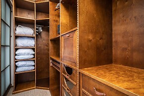 WINWINSTAY Exclusive Apartments by River Daugava