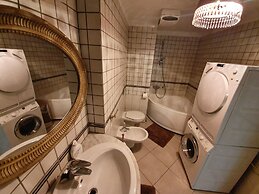 WINWINSTAY Exclusive Apartments by River Daugava