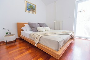 Green Hills Apartment