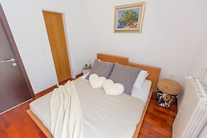 Green Hills Apartment