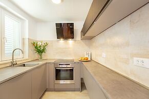 Green Hills Apartment