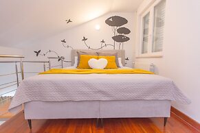 Green Hills Apartment