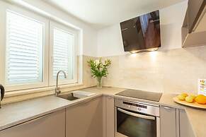 Green Hills Apartment