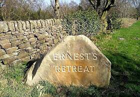 Ernest's Retreat Glamping Site