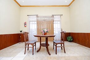 OYO 1312 Graha Wisata Hotel