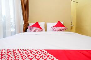 OYO 1312 Graha Wisata Hotel