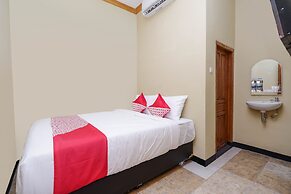 OYO 1312 Graha Wisata Hotel