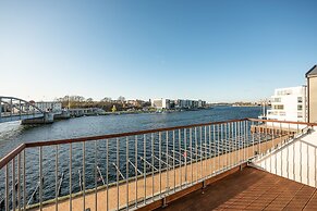 Harbour Penthouse