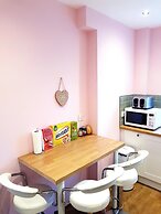 Warm Cosy Family Home With Free Parking