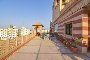 FabHotel Paradise For You