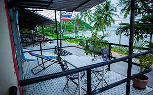 Oimho Beach House Apartment Beach Front