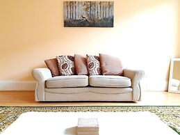 Spacious Apartment In Glasgow