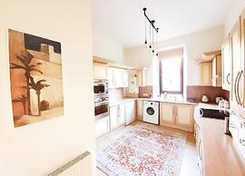 Spacious Apartment In Glasgow