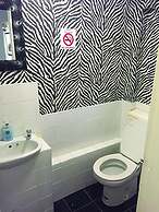 Bobby's Bunkhouse - Hostel