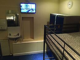 Bobby's Bunkhouse - Hostel