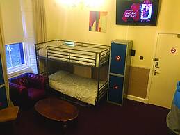 Bobby's Bunkhouse - Hostel