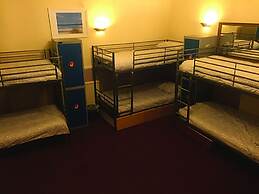 Bobby's Bunkhouse - Hostel