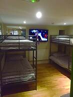 Bobby's Bunkhouse - Hostel