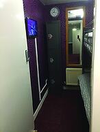 Bobby's Bunkhouse - Hostel