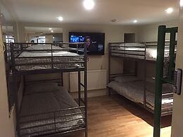 Bobby's Bunkhouse - Hostel
