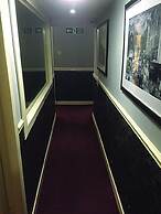 Bobby's Bunkhouse - Hostel