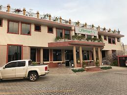 Horlandu's Eco Hotel