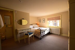 14 St Saviour's Place