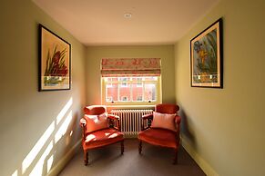 14 St Saviour's Place