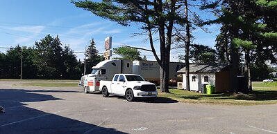 Pine Grove Motel