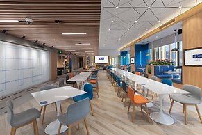 Holiday Inn Express Shanghai Huijin by IHG