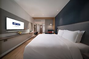 Holiday Inn Express Shanghai Huijin by IHG