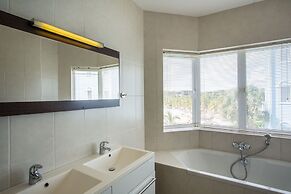 Blue Bay Beach Apartments