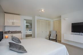 Blue Bay Beach Apartments