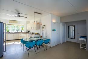 Blue Bay Beach Apartments