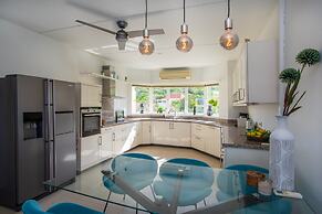 Blue Bay Beach Apartments