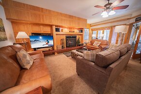 Chateaux Dumont 2710