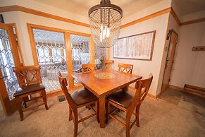 Chateaux Dumont 2710