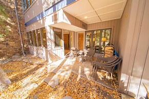 Chateaux Dumont 2710