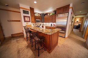 Chateaux Dumont 2710