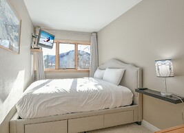 Tennis Townhomes 1319