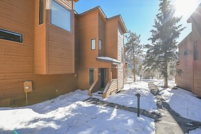 Tennis Townhomes 1319