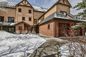 Red Hawk Townhomes 2333